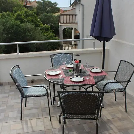 Sunce Apartment Murter